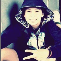 - Boleiro , Humilde , Ousado , Feliz , Pagodeiro , E filho de DEUS ♥ 
- Foco ,  Força & Fé .