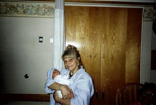 LisaNJGrandma's profile picture. This lil Grandma helps families who had been destroyed by cps false allegations (as cps places innocent children in abusive foster homes)!!