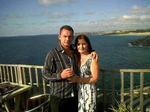 i have a wonderful hubby(si)and 3 beautiful children,michelle, amy and tommy,my family are my world.