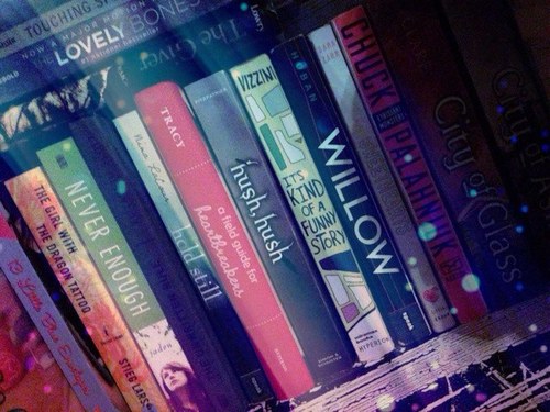_bookwormprobs's profile picture. Bookworms. We all have our problems
