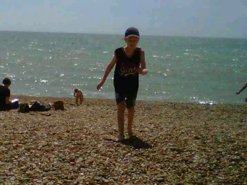 Hello can you please follow me and I will try to follow everyone back many thanks Reece Pestill