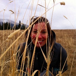 Science & maths tutor. Previously pain scientist with migraines. Worked on science of chillies.