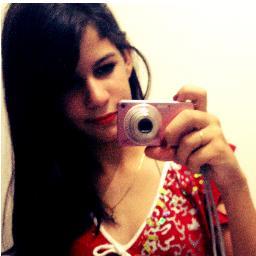 Deixe Deus agir, não se preocupe. Quando Ele está no controle, nada pode dar errado.(: