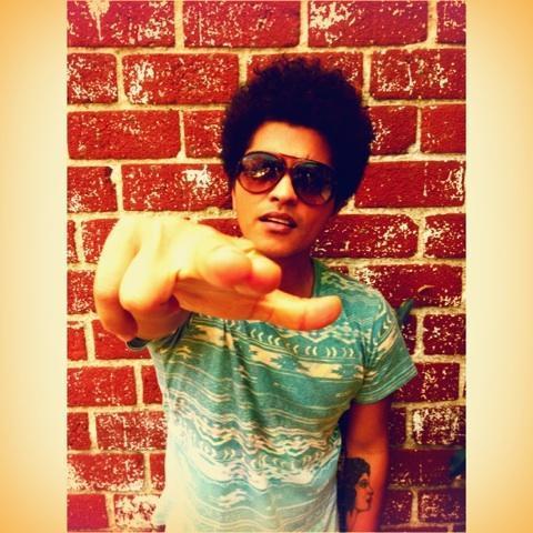 Hooligan Forever!!! The day bruno mars was retweet me.. Was a dream !! Really , it was a dream.. Lol please make my dream come true!! @brunomars