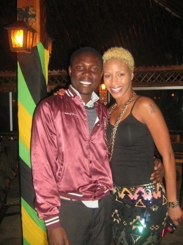 OmoshMzito's profile picture. #TEAMMANUTD
#TEAMDANCEHALLKENYA
#TEAMONEDROP 
#TEAMHOUSE