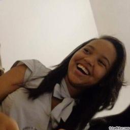 I'm no beauty queen
I'm just beautiful me