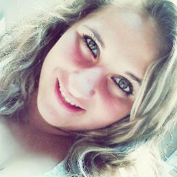 se você sonhar, vão dizer que sonha demais, e se você morrer, vão dizer que tanto faz, então foda-se, faça por você e por quem mais te ama.