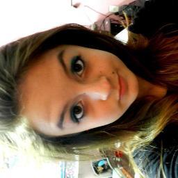 Sou viciada em The Vampire Diaries e One Direction, oi (: 
 http://t.co/HMYLWGWV