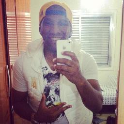 Bira Jr. | Brasileiro | Corintiano | Compositor | Pagodeiro | Cantor | Outro Lance | Twitter Oficial |
