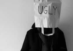 im a disgusting creature. i dont deserve life. i cut to make myself feel better. i'll never be light enough. UGW: 102 lbs