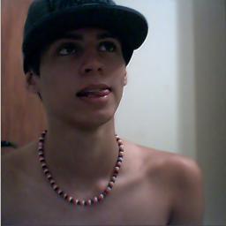 15 anos, taurino , timido, um garoto amorozo, Sincero.. e se quiser saber mais venha me conhecer.