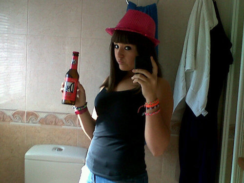 Amo a mi mejo melody lokita y mi maps jonatan moreno y a mi rubia anne gomes a la qe mas :p mi ermanita natalia muñiz a mi socia ania arenzana a mi emeunocriis