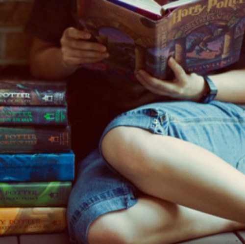 ForQuotingBooks's profile picture. books & tea are the only things i need