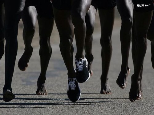 De plek om advies over #hardlopen te vragen, van #schoenen tot #voeding, vraag maar raak! #sporten #beterhardlopen
Hardlooptips@gmail.com