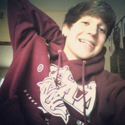 Hey there!(; @Zaaaccckk is my future husband... haha 3