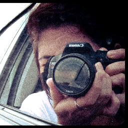 Técnica Superior en Recursos Humanos.
Apasionada por la fotografía.