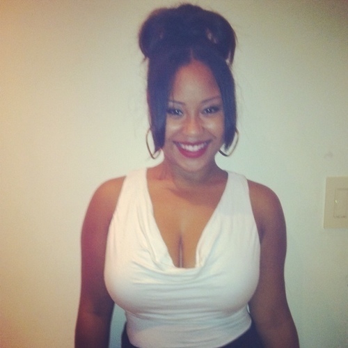 _isntShe_L0vely Profile Picture