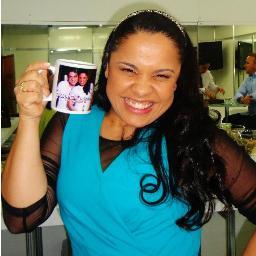 Nos e Fãs da @CASSIANECANTORA  o face dos fãs http://t.co/nnI74T4S