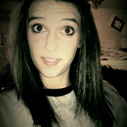 Official_Lexiii's profile picture. Lexi's the name . Soccer's the game . #11 Niall's mine . follow me on instagram @lexiiiii_xo