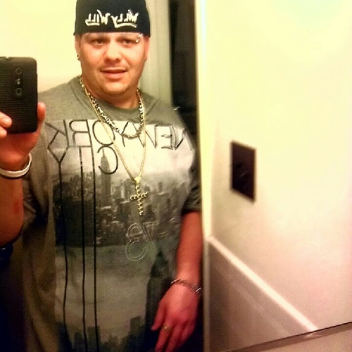 I live in Pittsburgh #412  I love 2 dance  I am a fun great person to be around & very respectful.follow me @willywill15106 Instagram @Willy_will66