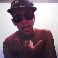 o importante é ser feliz ;) ... namorado da @caaahsg_ , menina q eu amo, td pra mim