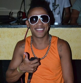 Ah!! A aventura qem faz somos nós..vo a luta e com inteligência eu xego lah..
Poxa vidaa kkkkk