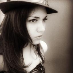 ariadna_1704's profile picture. Soy feliz como una lombriz :)