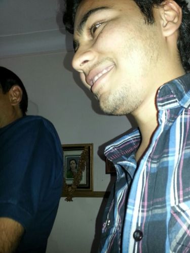 A friendly,lovin person and a cricket freak!!!