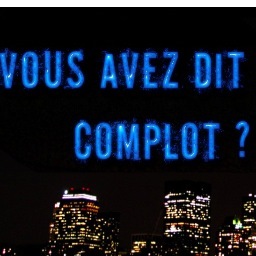 Un jour, un complot.
Toi aussi trouves ton complot avec le hashtag #UnJourUnComplot et aide nous à le dénoncer.