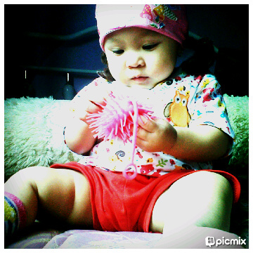 febriaska's profile picture. 