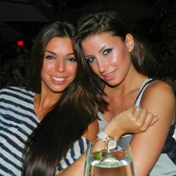 getgirlsonfb's profile picture. 