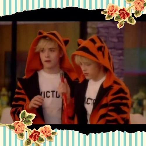 Hiii i'm ♬εɱɱᎯ♬ I ♡ My Life it's so Funny ✌ I❤ planetjedward