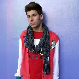 Singer.
I'm a nice guy, cheerful and sincere.
I like music, especially the American one.
I like to play volleyball!
I love the genuine friendships.