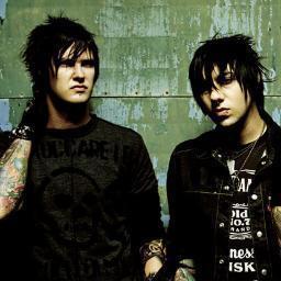 LovesevenA7X's profile picture. 