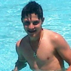 Vivo do jeito que me agrada.Desculpa mas mudar por vc nunca foi uma opção.vanha oq vinher deus vai ta smp com vcê basta ter fé.Acima Dos Troxas e abaixo de DEUS