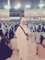 Ade'Maya'Irfan'Reza,they are people I love!!   instagram : nurazizah70