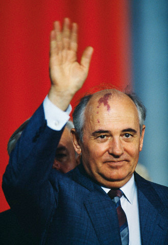 Endofmusic007's profile picture. Former Soviet statesman,founded the Social Democratic Party of Russia in 2001.From a peasant Ukrainian–Russian family.