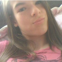 Simplesmente eu, não gosto que me julgues sem me conhecer antes.. Segue eu sigo de volta *-*
