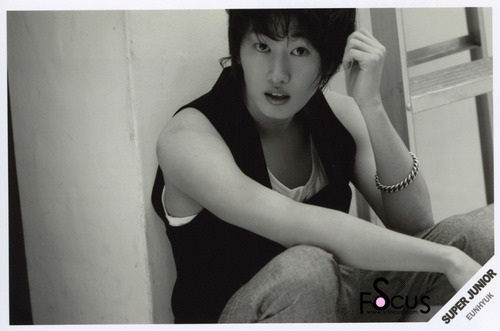 อันยองครับ ผมมาเม'ฮยอก'โกะ ผมใจดี คุยง่าไม่เรื่องมาก มาฟอลผมเยอะๆนะครับ ผมฉีดยาแล้วครับ *ยิ้้มโชว์เหงือ* just bot not real