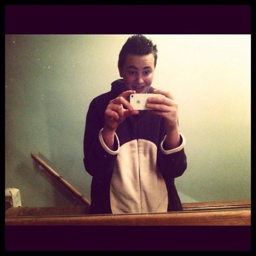 I love @Hannah_Gilbert lots and lots, she is amazing and better than bacon, your umbro tracky is classy xx