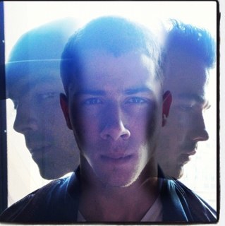 i am a huge jonas fan.....!!!! i love the jonas brothers.... not one, not two but all three!!
