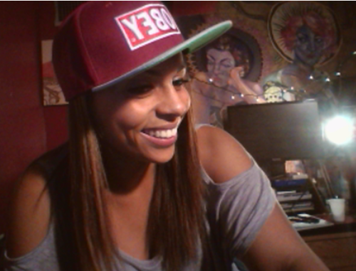 interpolationz's profile picture. i’m a 1-dimped wonder (;