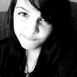 Canceriana15/07Chata,Ciumenta,Timida,Chorona,Teimosa,Amigos especiais de verdade pra mim @10thigo , amo ouvir musica do a7x. Seegue ?