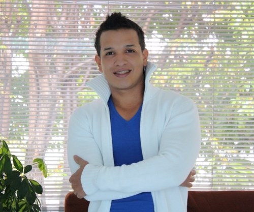 nació el 10 de Agosto, Barranquilla, Isaías Roncancio es un cantante y compositor Colombiano de música cristiana, con temas como Mi Jesús, Buscare y otros...