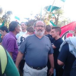 Soy socialistas republicano empeñado en recuperar el valor de llamarse Socialistas la ética la honradez por bandera la coherencia de poder decir Yo Socialista