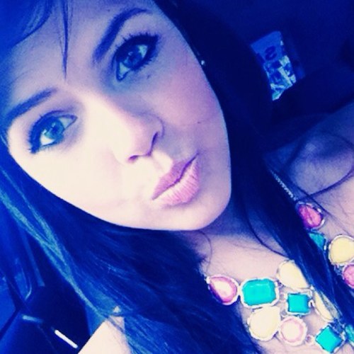 Ore. Espere. Confie. Deus esta no comando de tu. Amor maior. :D