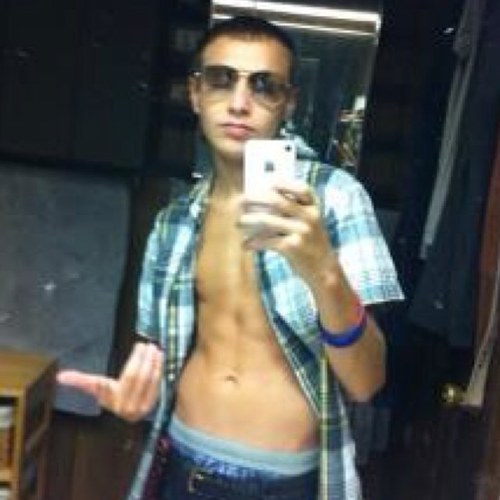 hey :) follow me im new FOLLOW ME AND I WILL FOLLOW BACK;)