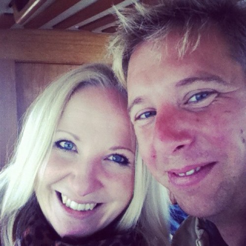 Missballsbuns's profile picture. Avid baker and eater of cakes, inhabitant of the Isle of Wight, auctioneer, lover of vintage fashion and homewares.