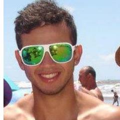 Se você quer se feliz, você tem que aprender a ignorar o que te faz mal.! *-*