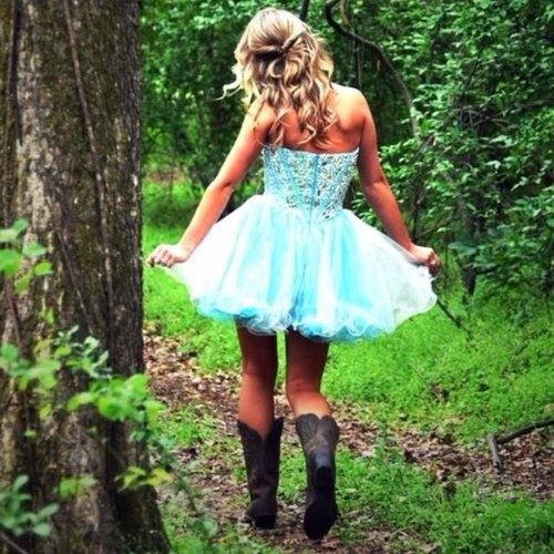 I'm a Boot Wearin' God Fearin' Country Boy Lovin' Country Girl ❤